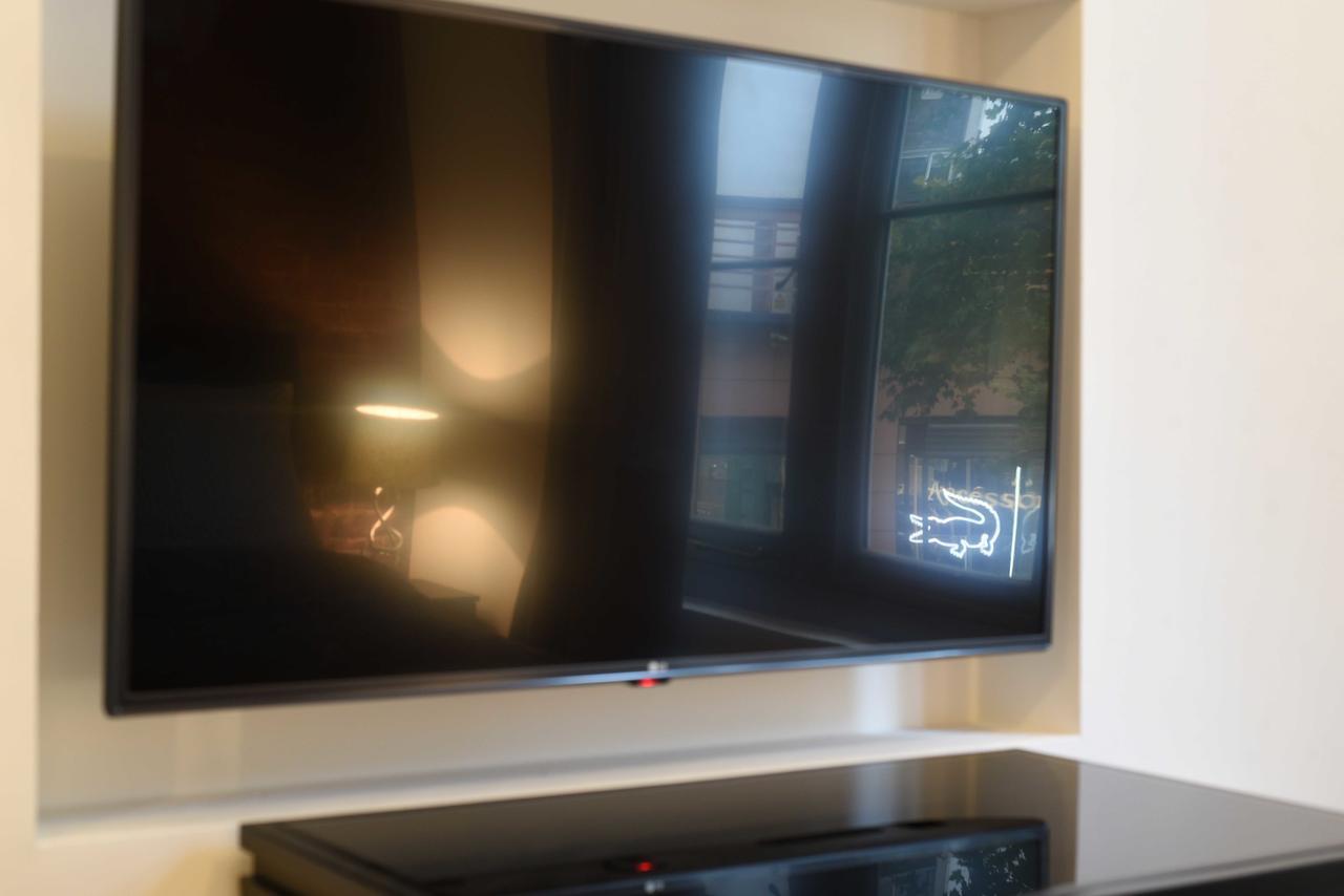 Spacious & Modern 2 Bed Apartment At Knightsbridge ロンドン エクステリア 写真