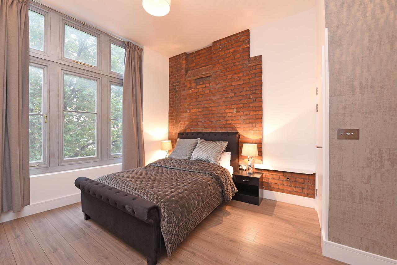 Spacious & Modern 2 Bed Apartment At Knightsbridge ロンドン エクステリア 写真