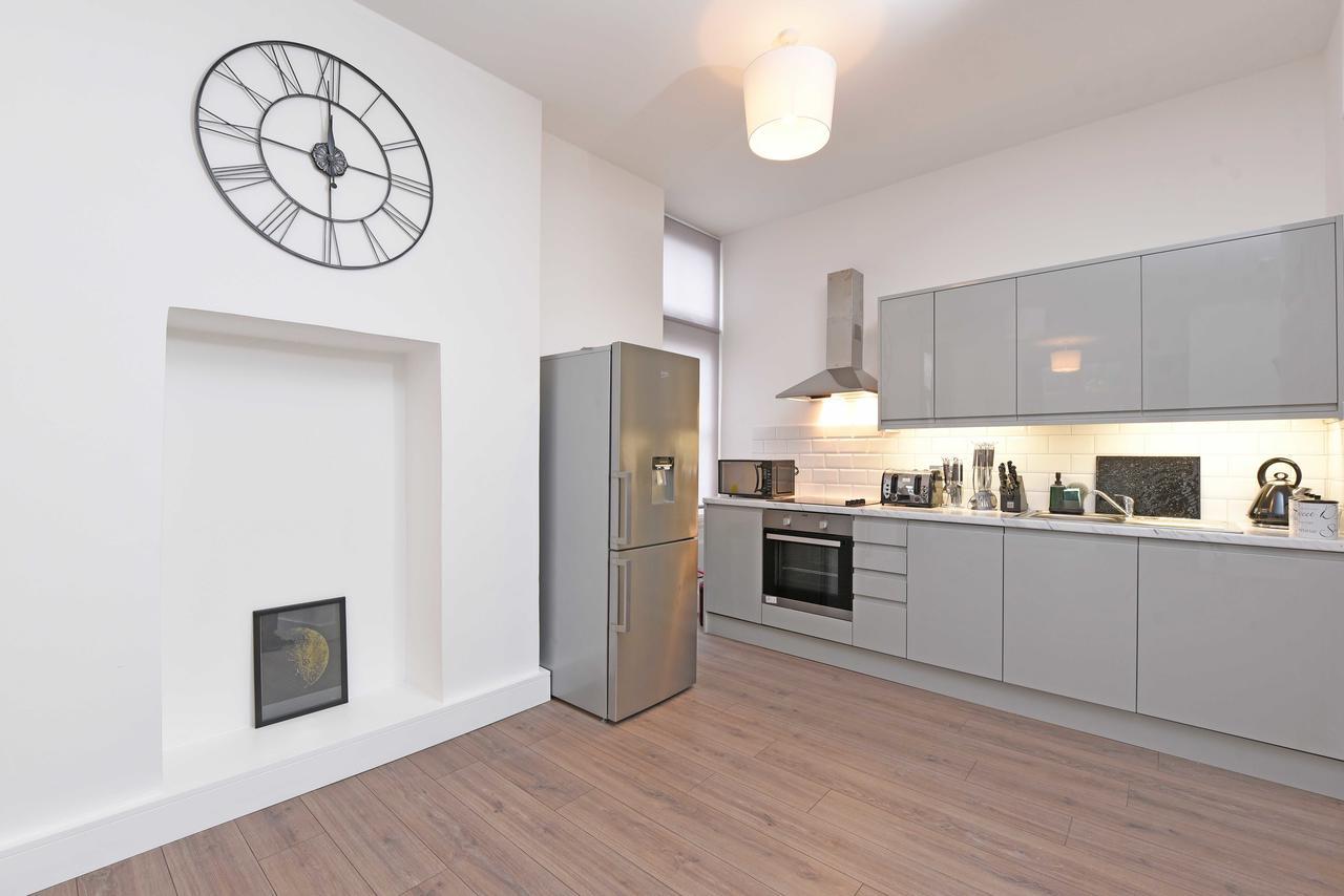 Spacious & Modern 2 Bed Apartment At Knightsbridge ロンドン エクステリア 写真